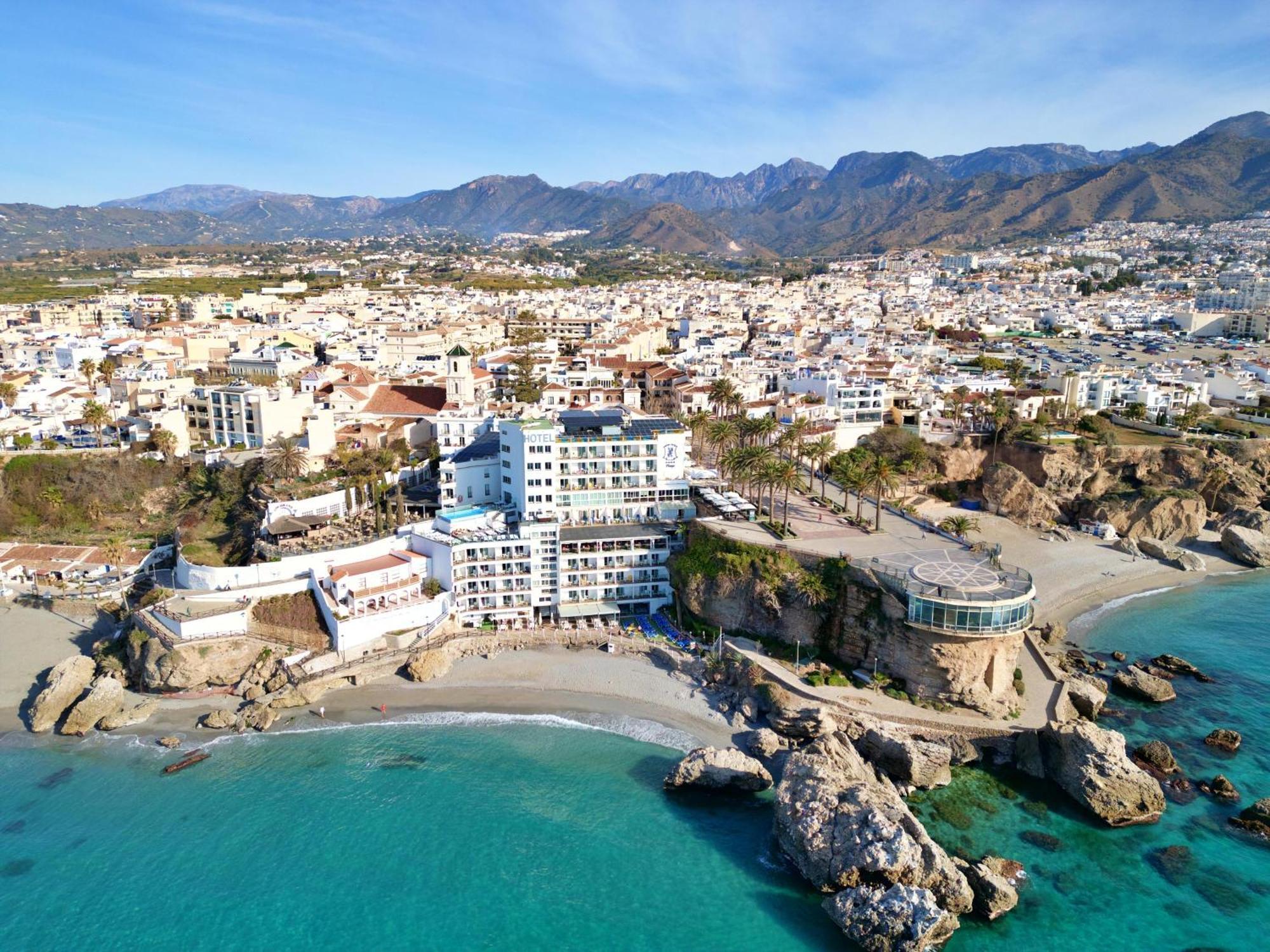 4 Hoteles en el Centro de Nerja que Vale la Pena Reservar