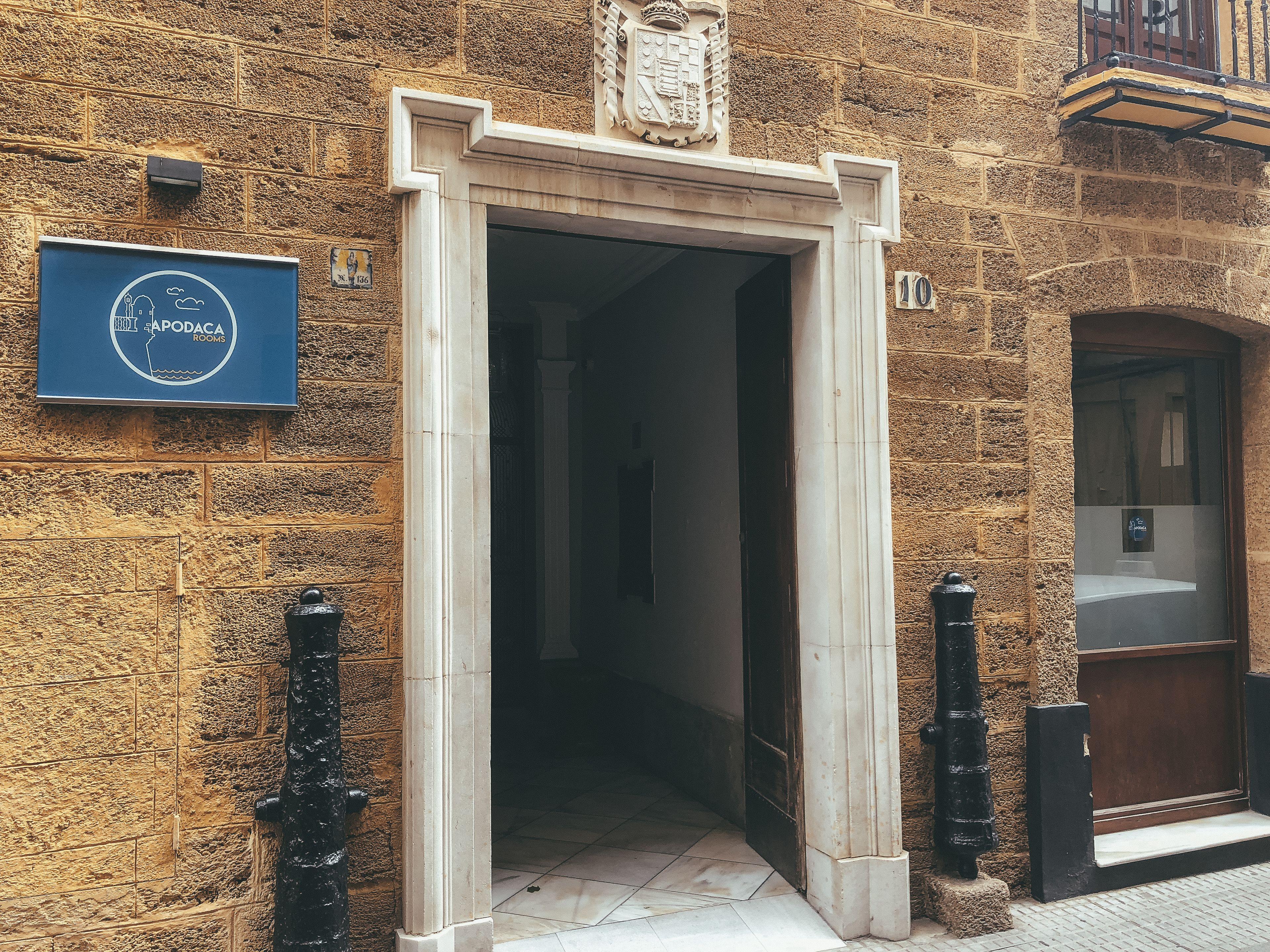 Dónde Alojarse en el Casco Histórico: 5 Hoteles Céntricos en Cádiz