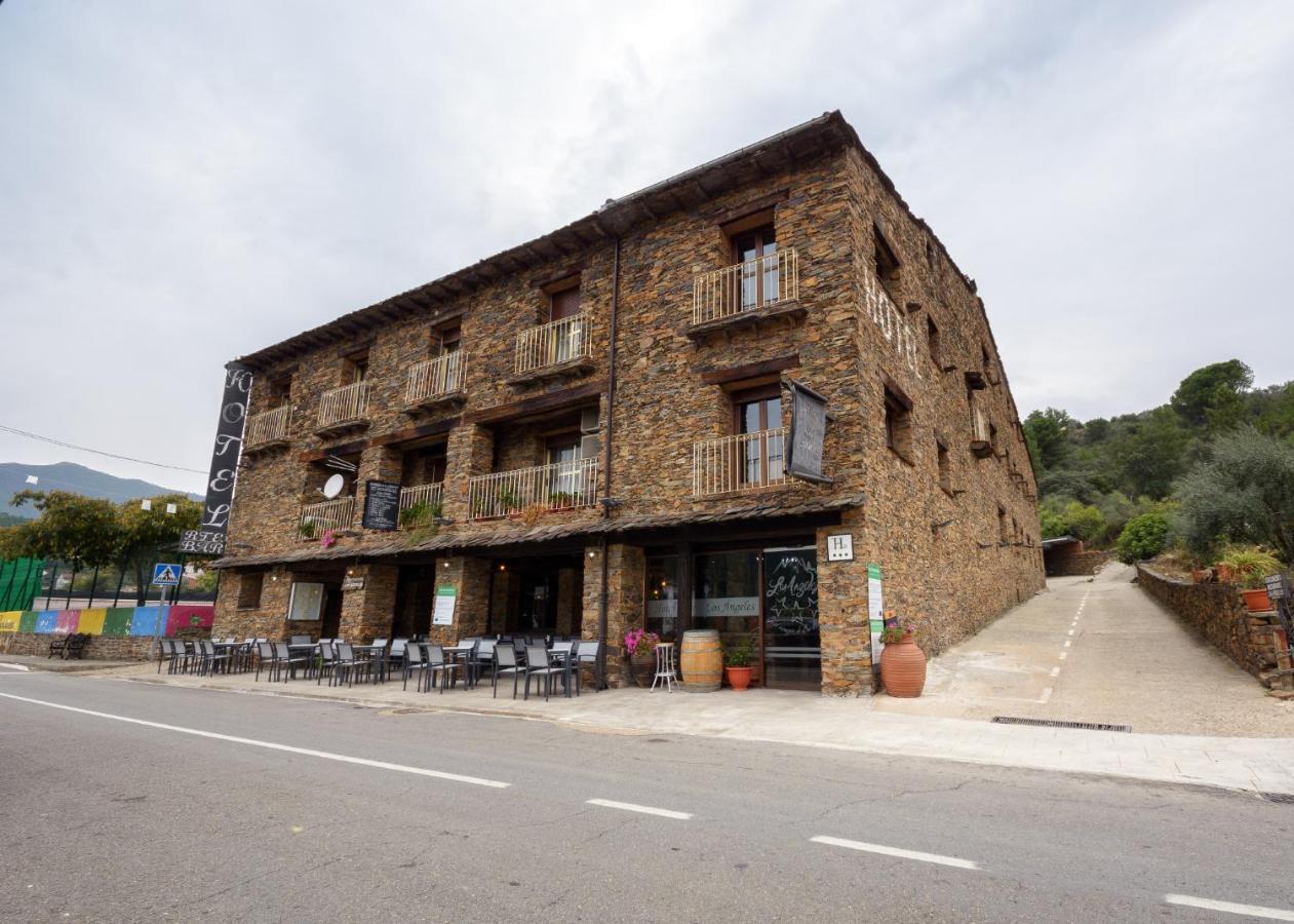 Extremadura Romántica: 5 Hoteles para Parejas Comparados