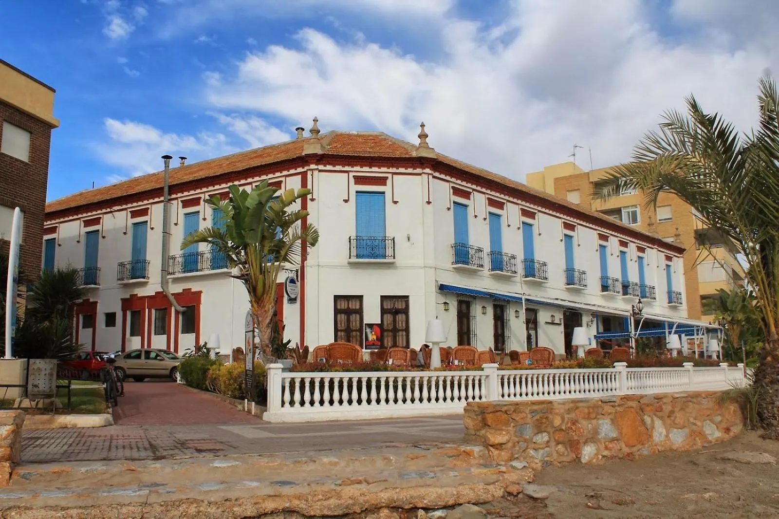 4 Hoteles Céntricos en Costa Cálida que Vale la Pena Reservar