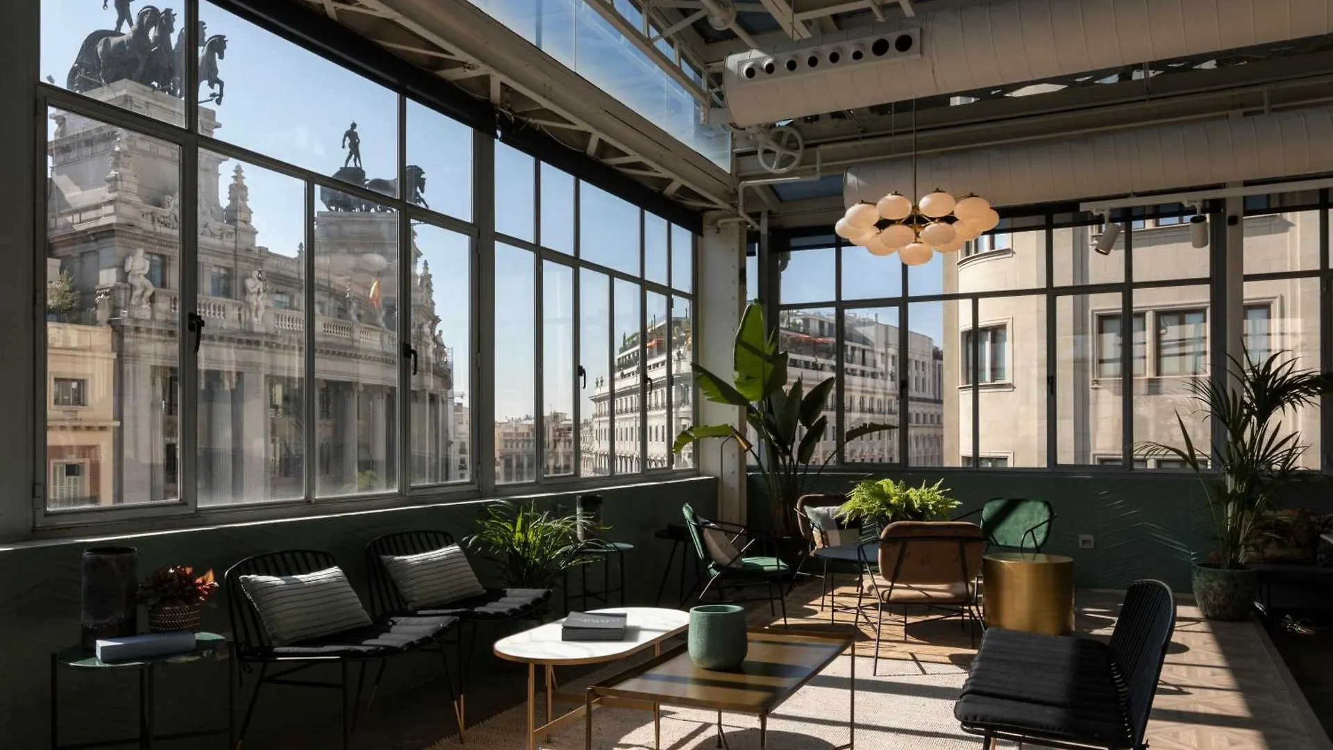 12 Hoteles Petit Palace en Madrid: ¿Cuál Elegir?