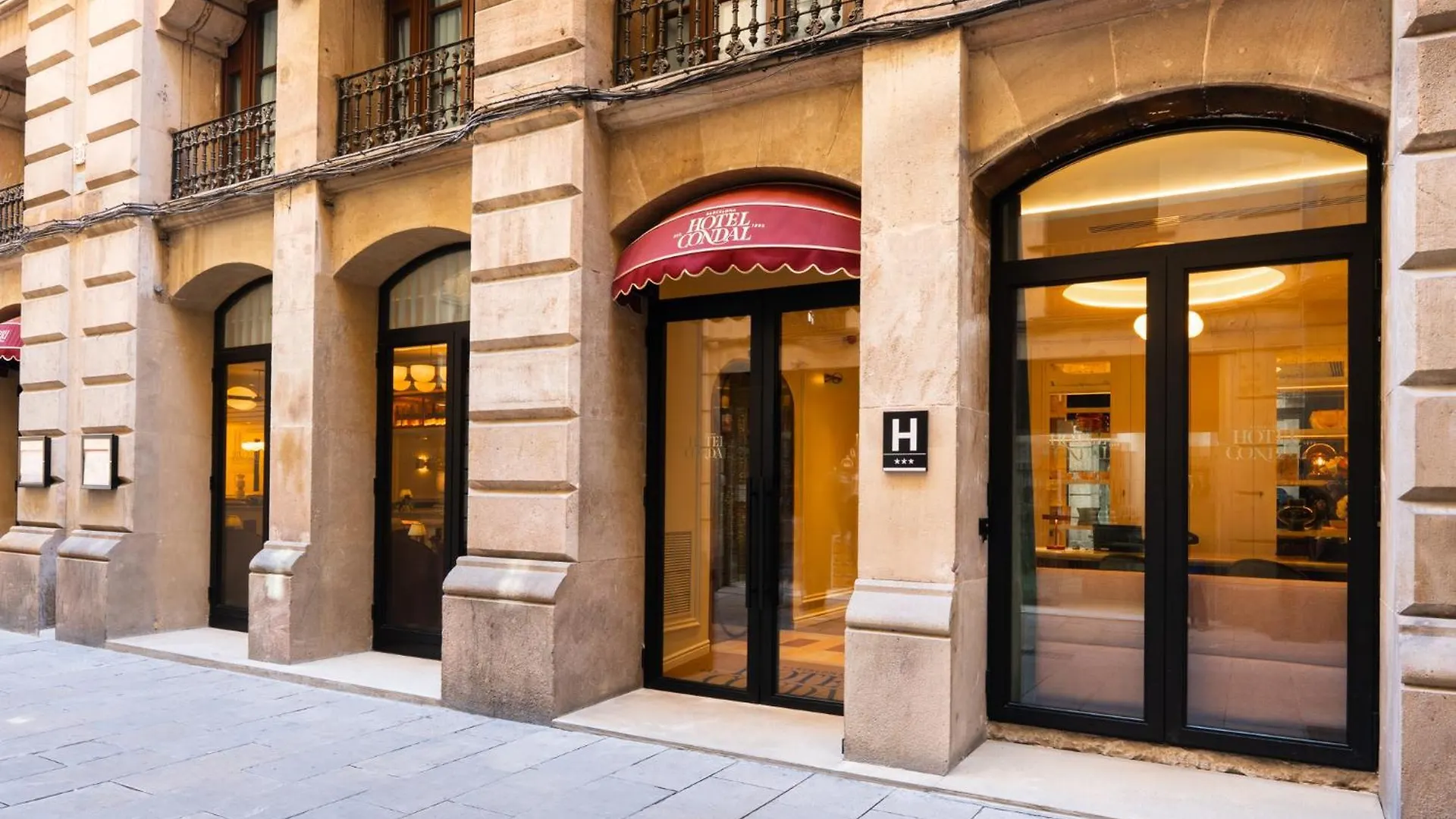 15 Hoteles Céntricos en Ciutat Vella que Debes Conocer