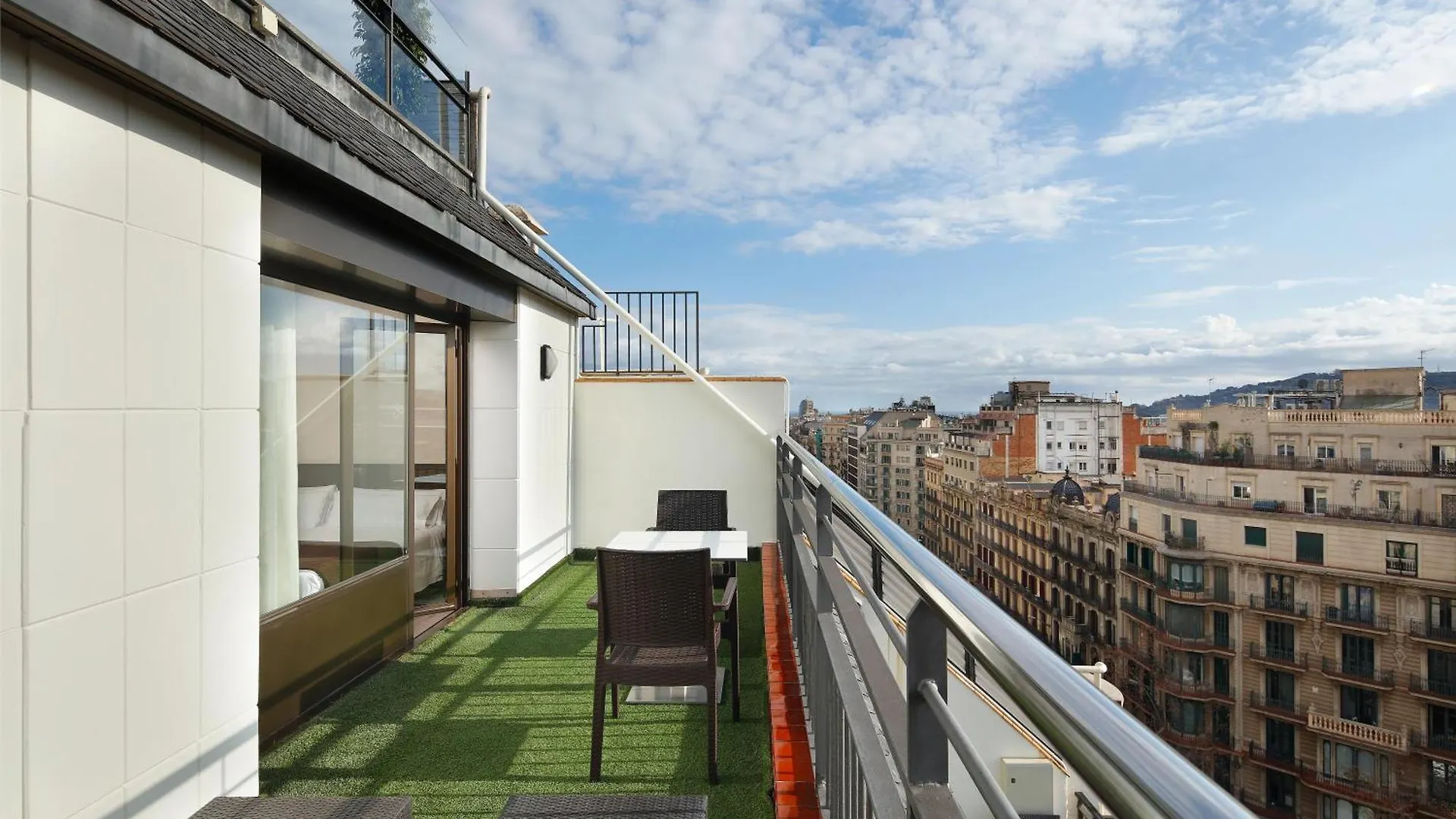 15 Hoteles Familiares en Eixample para Visitar Barcelona con Niños