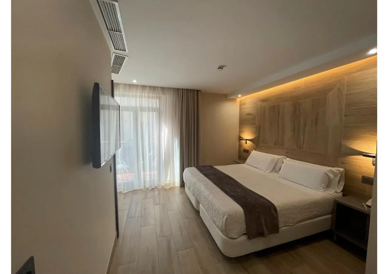 15 Hoteles Céntricos en el Centro de Málaga para Moverse Sin Complicaciones