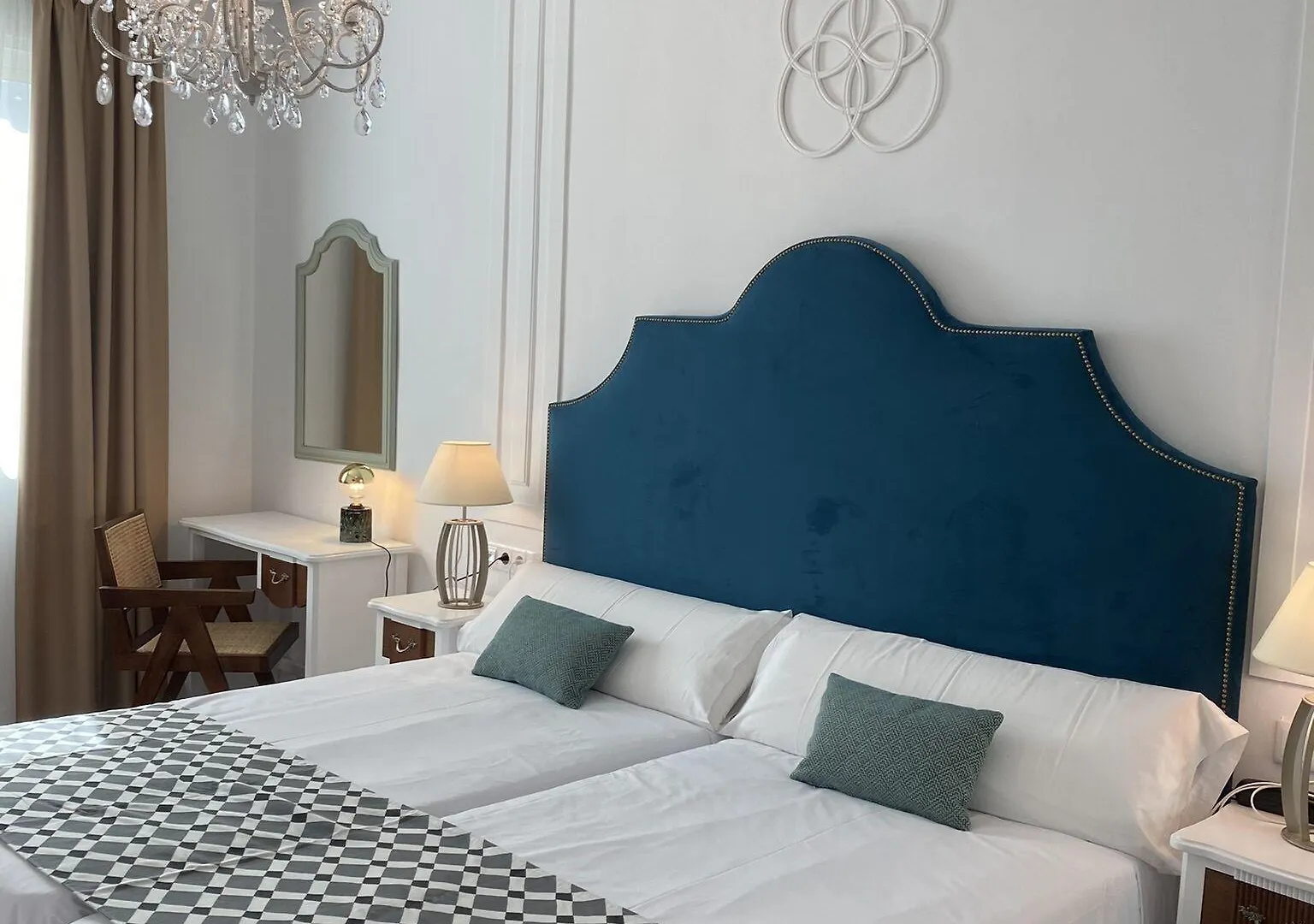 15 Hoteles Románticos en el Centro Histórico de Sevilla para una Escapada Inolvidable
