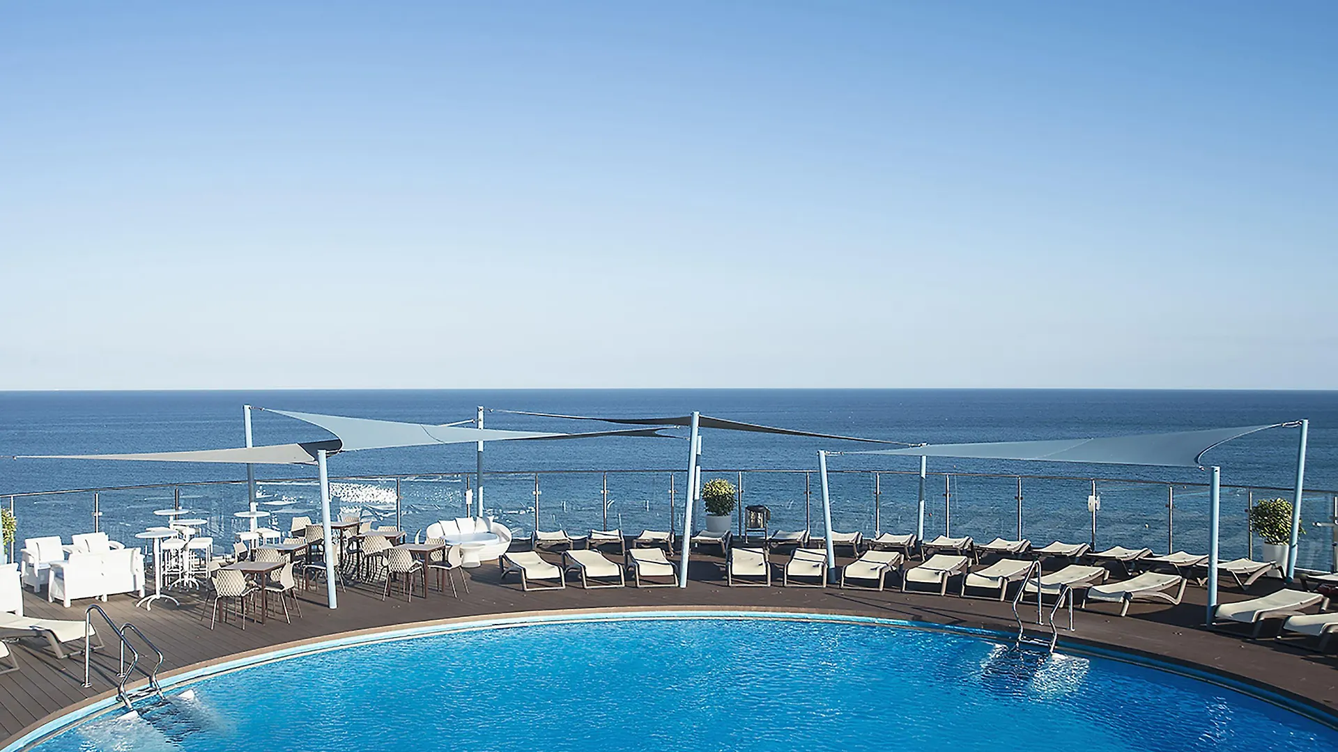 Cerca del Castillo de Colomares: 15 Hoteles de Playa Comparados