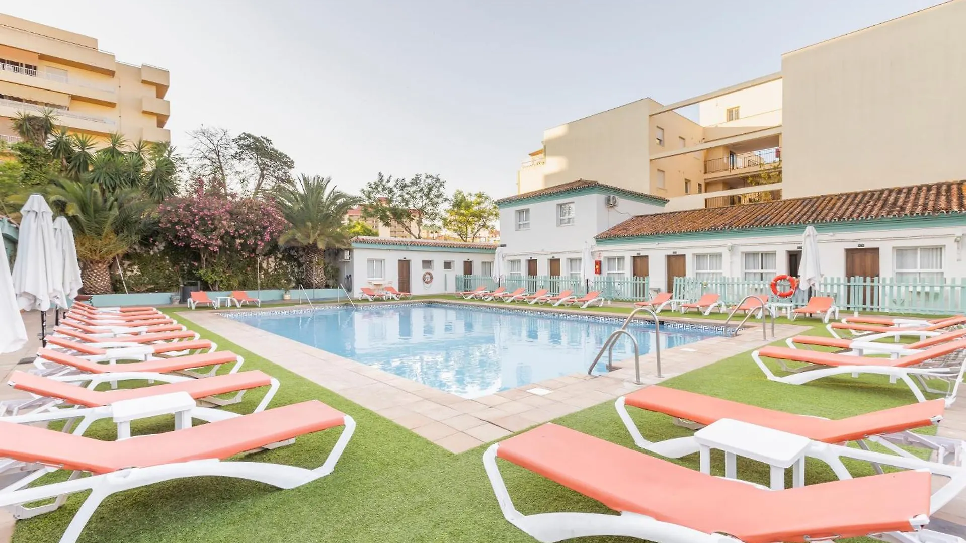 Cerca del Golf Torrequebrada: 15 Hoteles Céntricos Comparados
