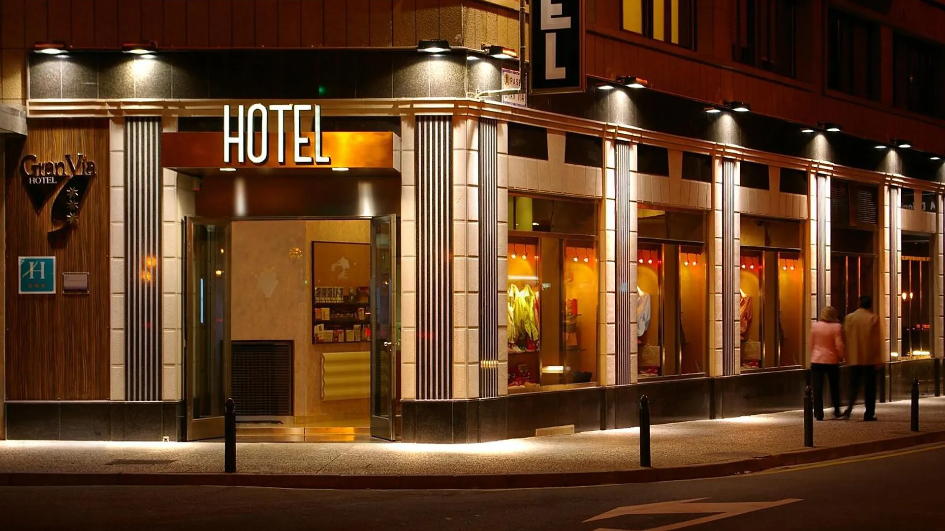 10 Hoteles Céntricos en Zaragoza Cerca de Intu Puerto Venecia